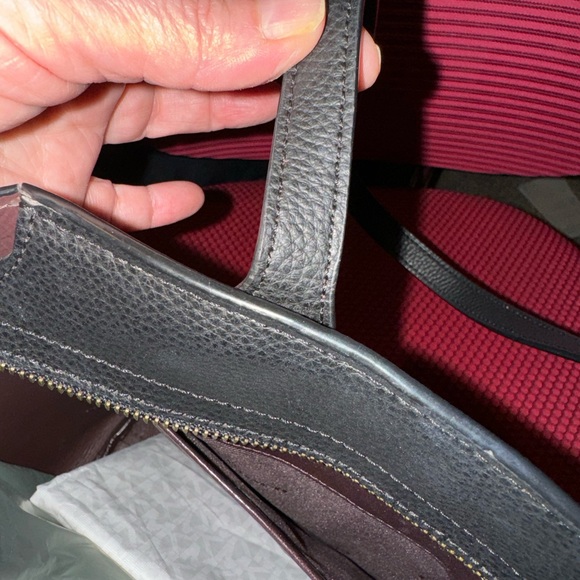 Coach Rex tote excellent condition! - Picture 4 of 9